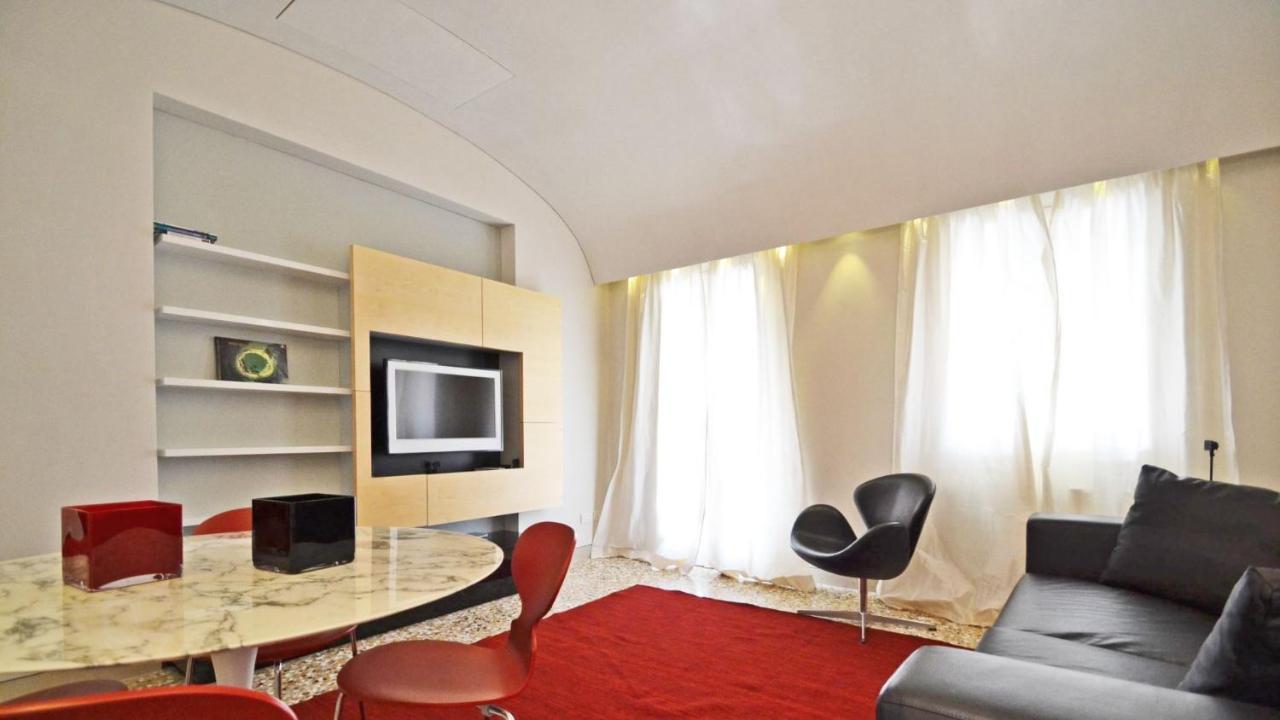 Ai Bareteri Luxury Canal View Venedig Eksteriør billede